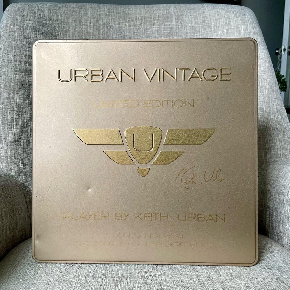 NEW Keith Urban Limited Edition Player Guitar Collection